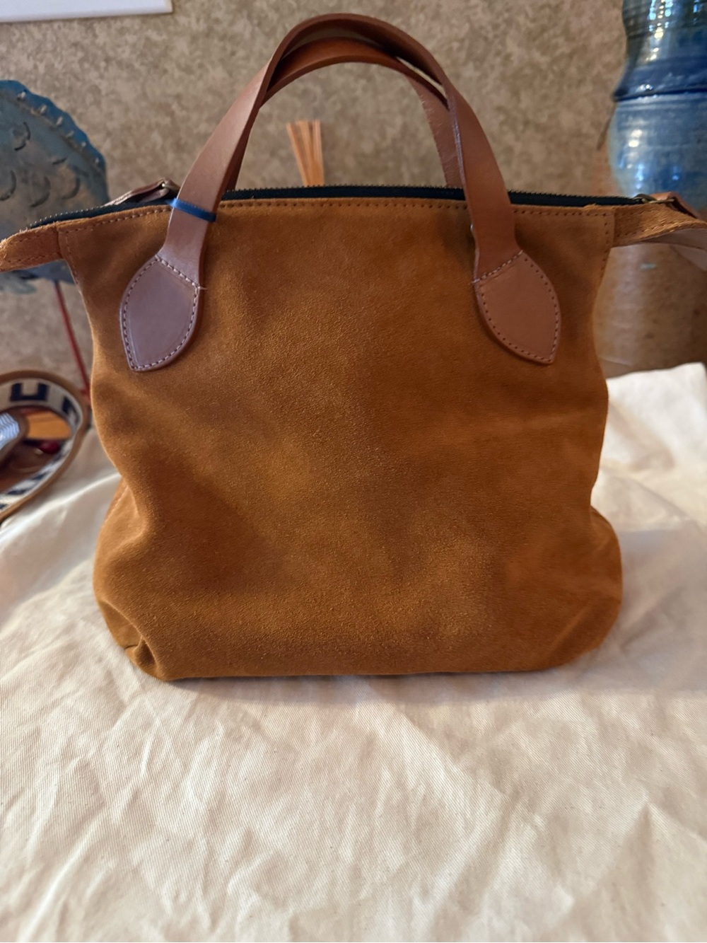 Parker Thatch NWT small suede Charlie - Picture 3 of 6